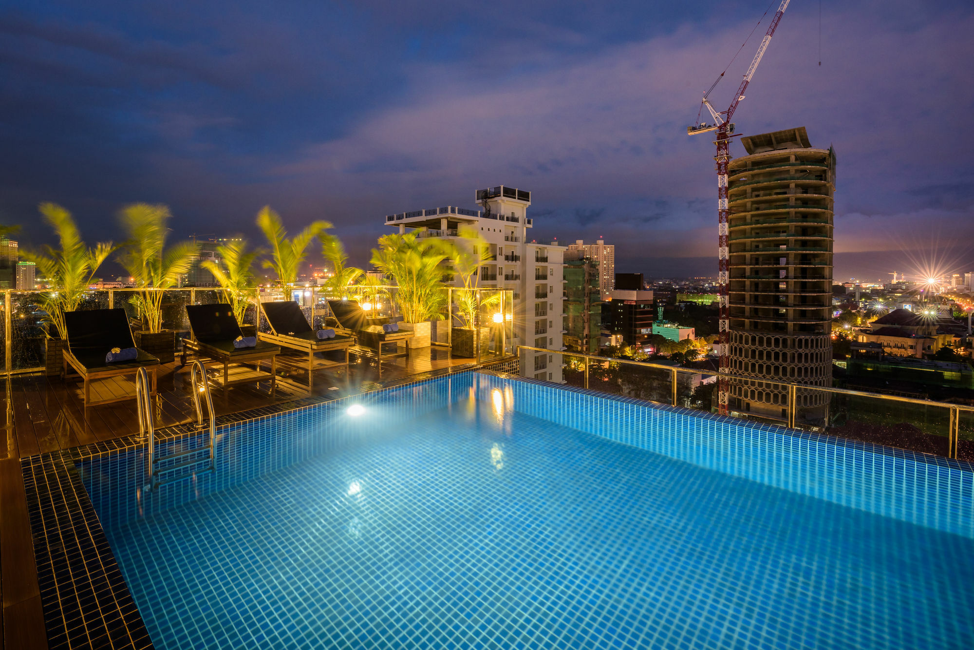 Mansion 51 Hotel & Apartment Phnom Penh Extérieur photo
