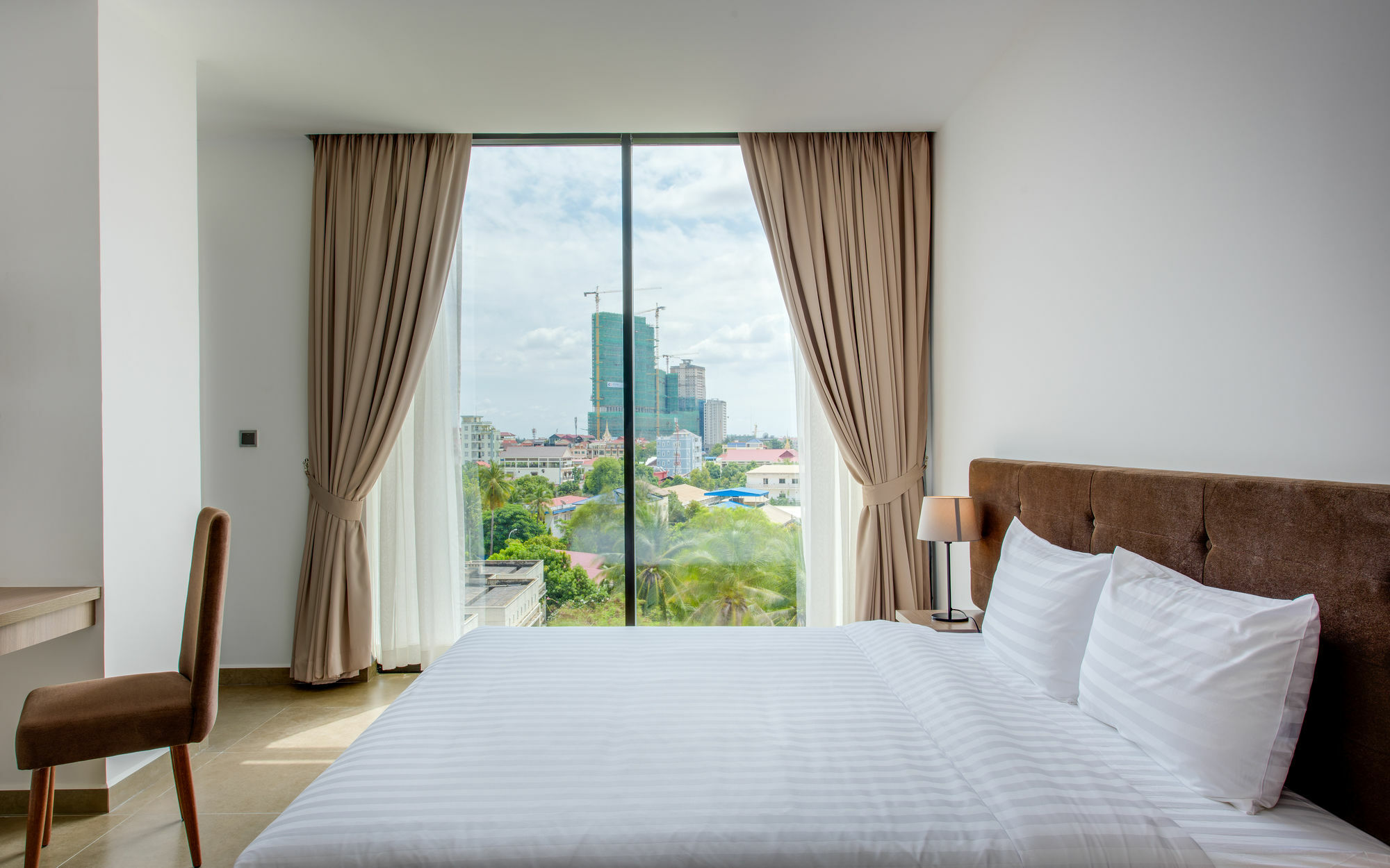 Mansion 51 Hotel & Apartment Phnom Penh Extérieur photo