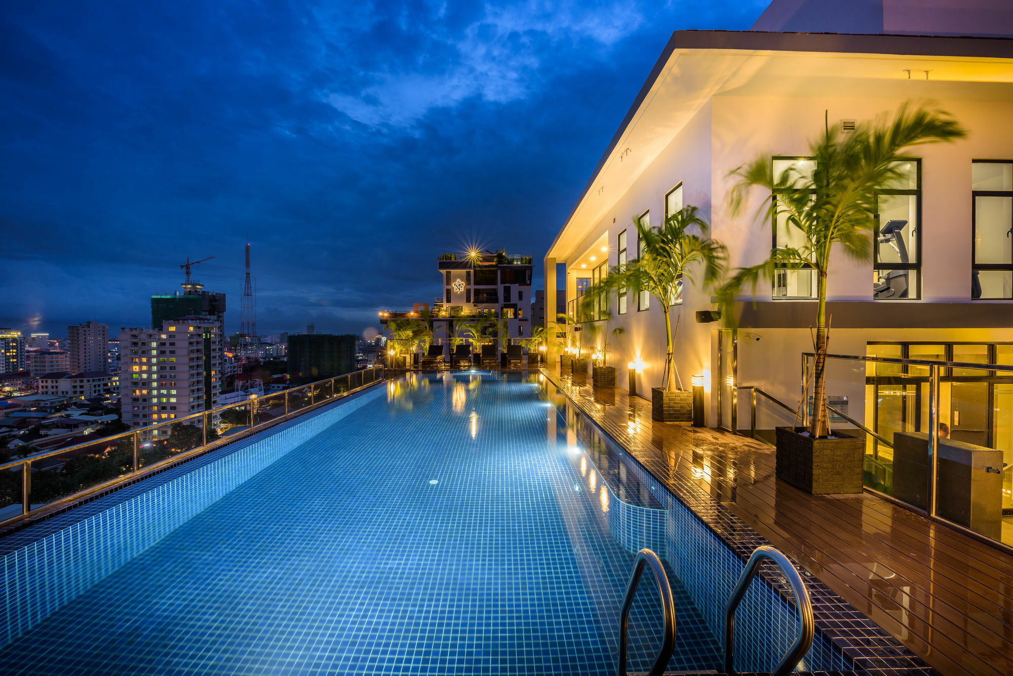 Mansion 51 Hotel & Apartment Phnom Penh Extérieur photo